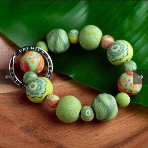 NWOT Jilzarah Green Fern Wrist Keychain